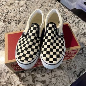 BRAND NEW - Black/White Checkered Vans - Size 1 Kids
